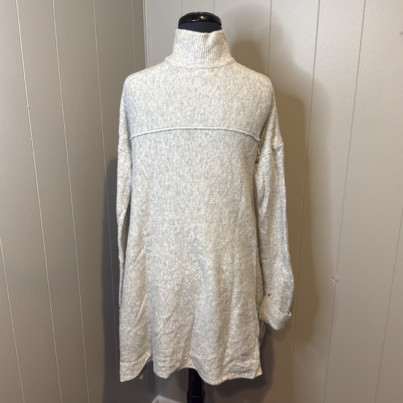Artisan NY Women’s Small Turtleneck Long Sleeve Sweater Knit Sharkbite Hem - Picture 5 of 7
